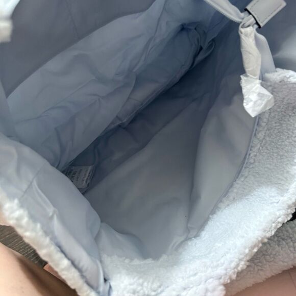 Victoria’s Secret Pink Mint Blue Sherpa Fuzzy Tote Bag New - Picture 7 of 7